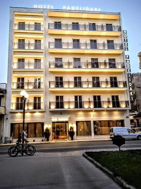 Hotel Padelidaki ตริกาลา ภายนอก รูปภาพ