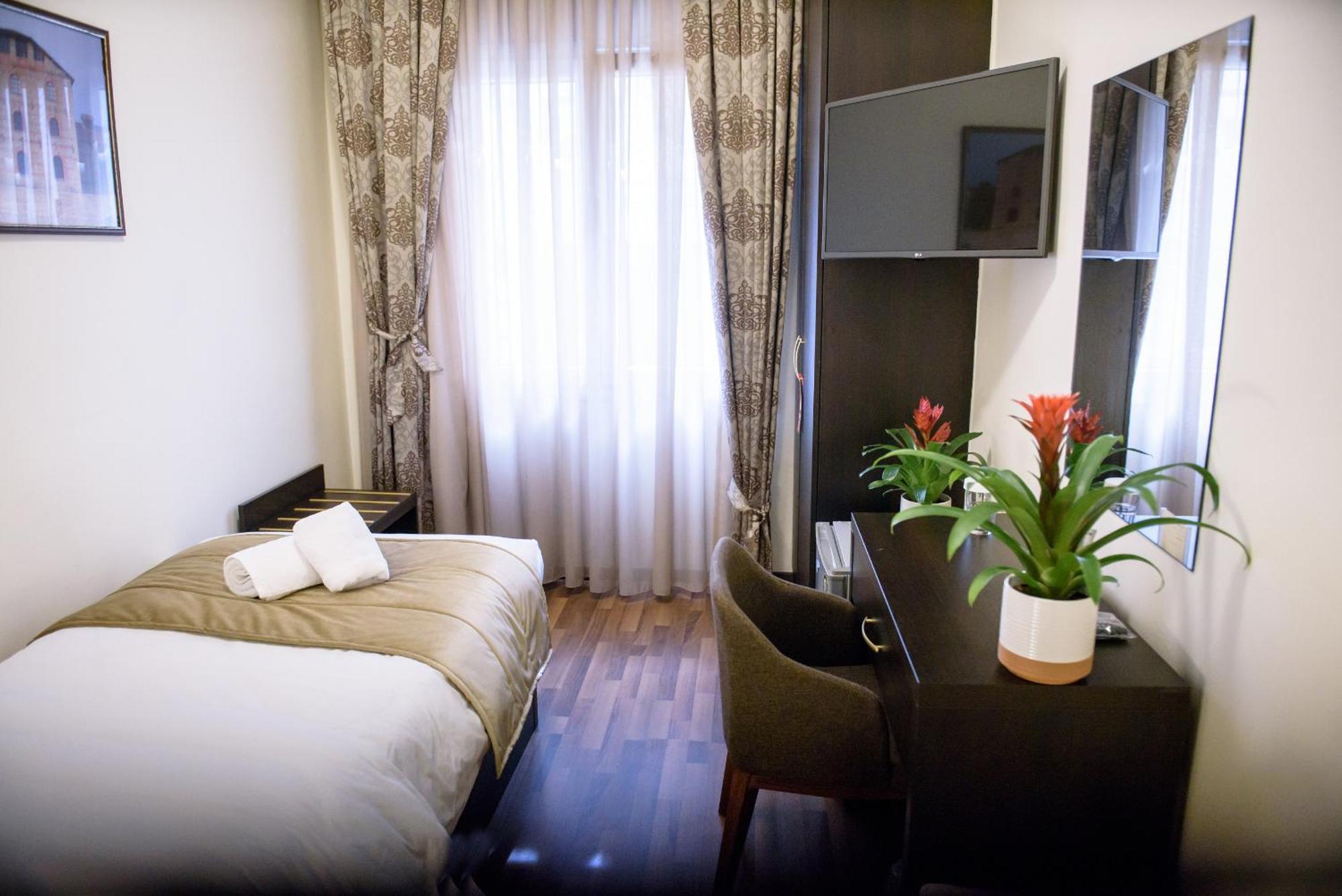 Hotel Padelidaki ตริกาลา ภายนอก รูปภาพ